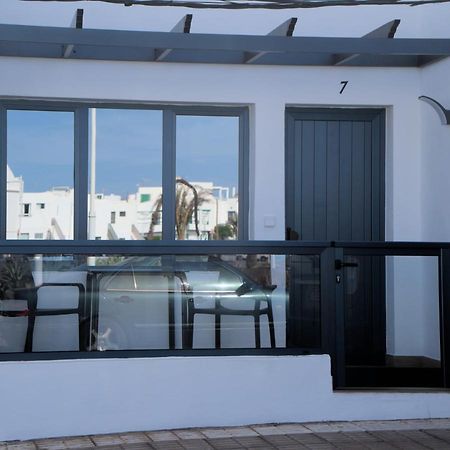 Volcanokite Apartments Famara Esterno foto